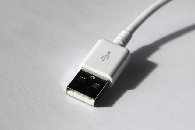 Długi kabel USB - jakie ma zastosowanie?